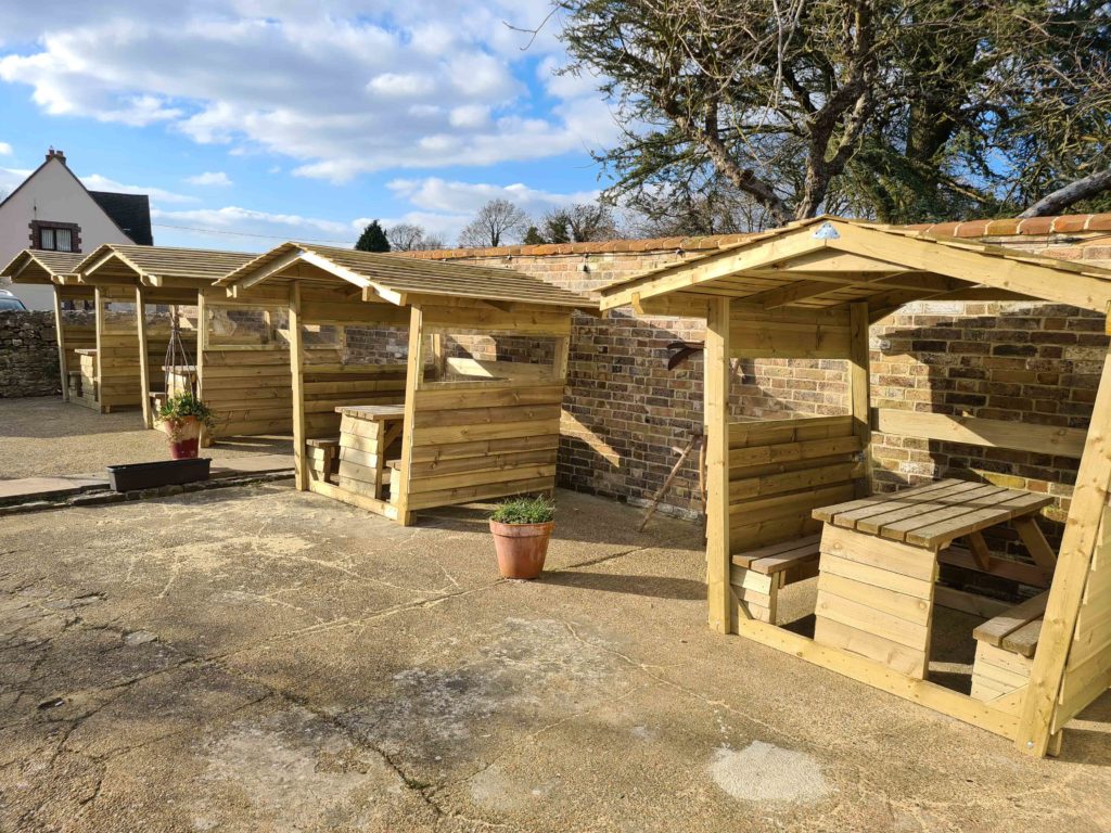 The Brewers Arms Pub Garden Heated Booths